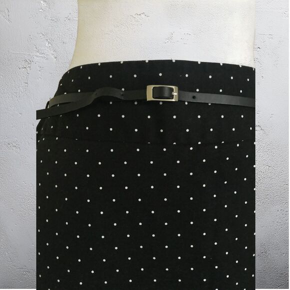 Liz Claiborne Black Skirt Polka Dot Knee Length Skirt with Belt  Size 14 - Picture 2 of 5